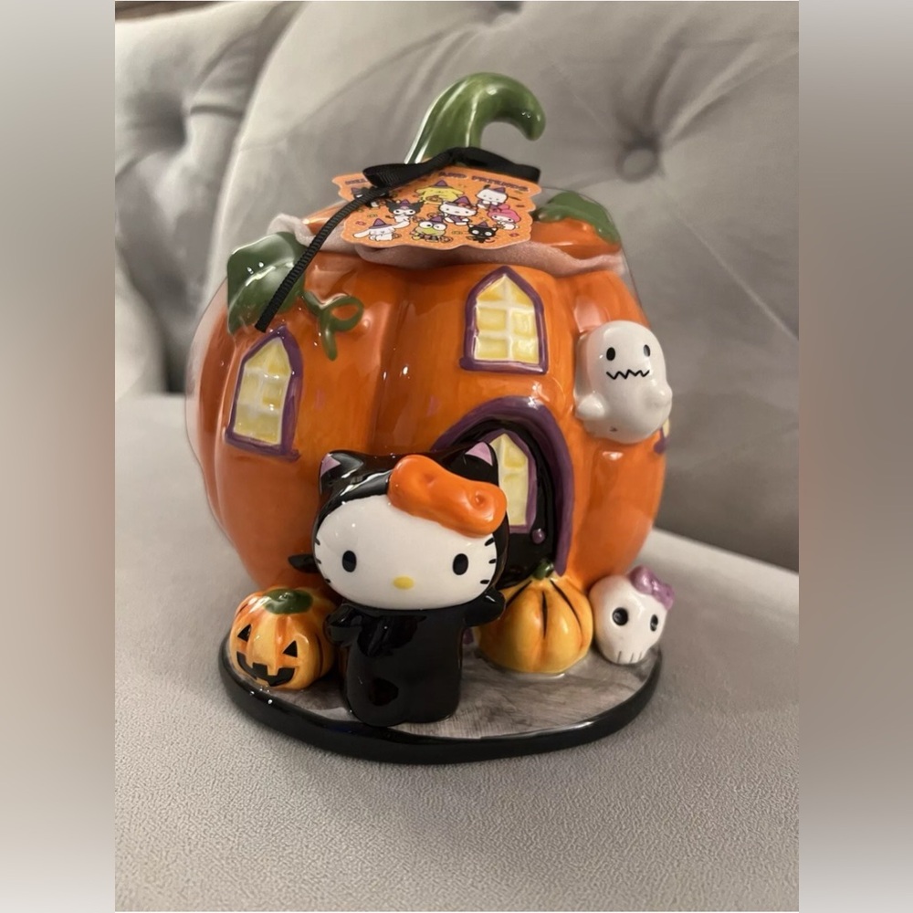 2024 Blue Sky Sanrio Hello Kitty Halloween Pumpkin House Canister Cookie Jar